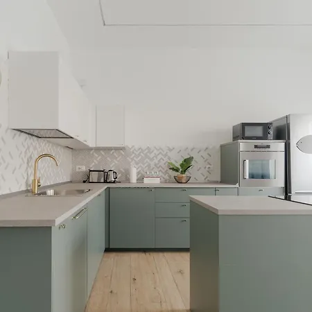 Apartmán Guesthost - Stylish Forlanini M4 *