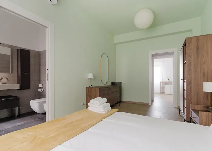 Apartment Guesthost - Stylish Forlanini M4 Milan